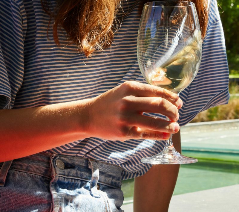 wine swirling aroma release